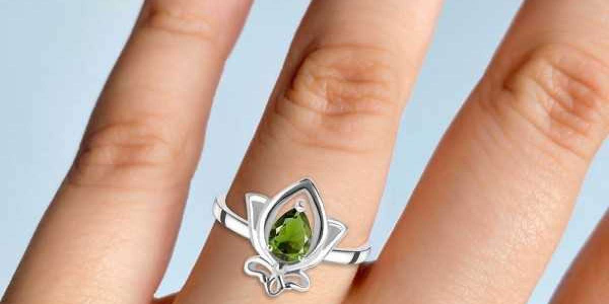 Beautiful Olive Green Moldavite Jewelry at Rananjay Exports