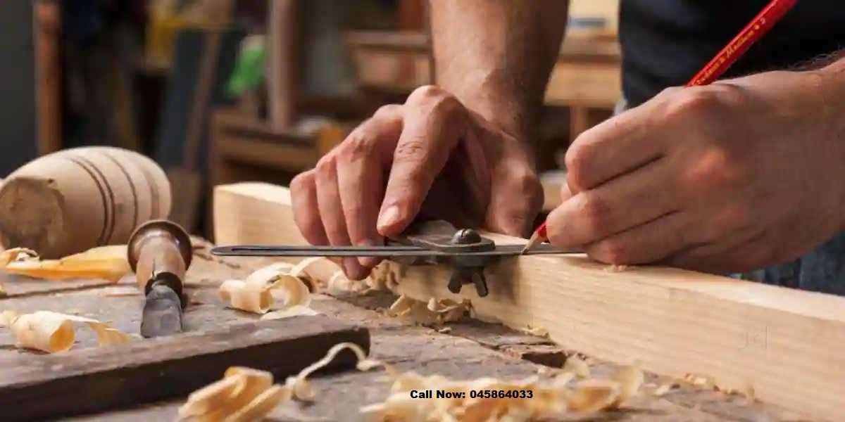 How to get a carpenter in Sharjah near me