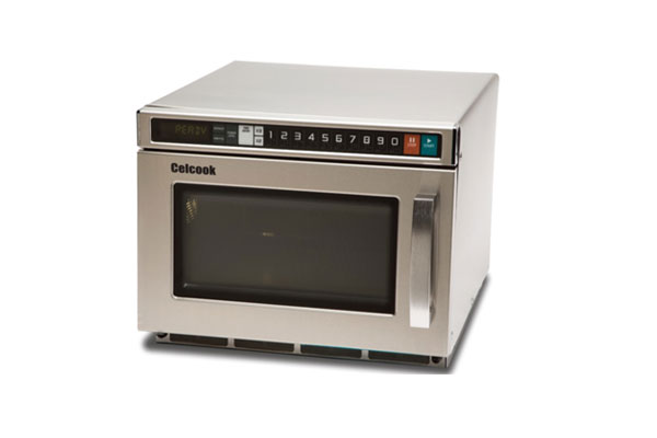 Learn about the benefits of compact ovens for your professional kitchen