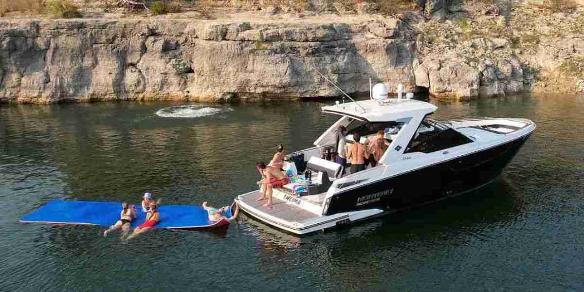 Take a Stress-Free Boat Ride on Lake Travis with a Captain