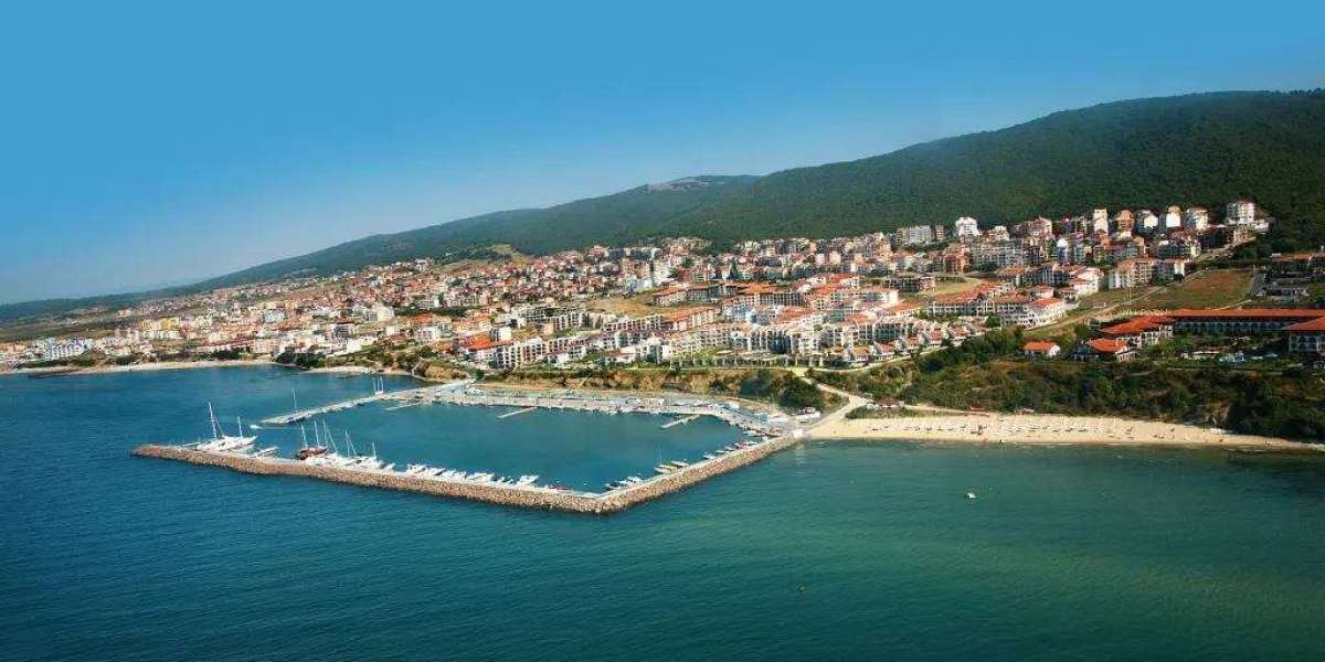 Summer 2024 on the shores of the Black Sea: Paradise holiday in Sveti Vlas