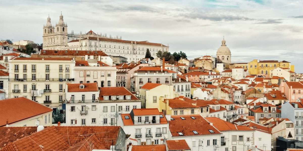 Portugal's Can't-Miss Destinations: A Day Trip Guide from Lisbon