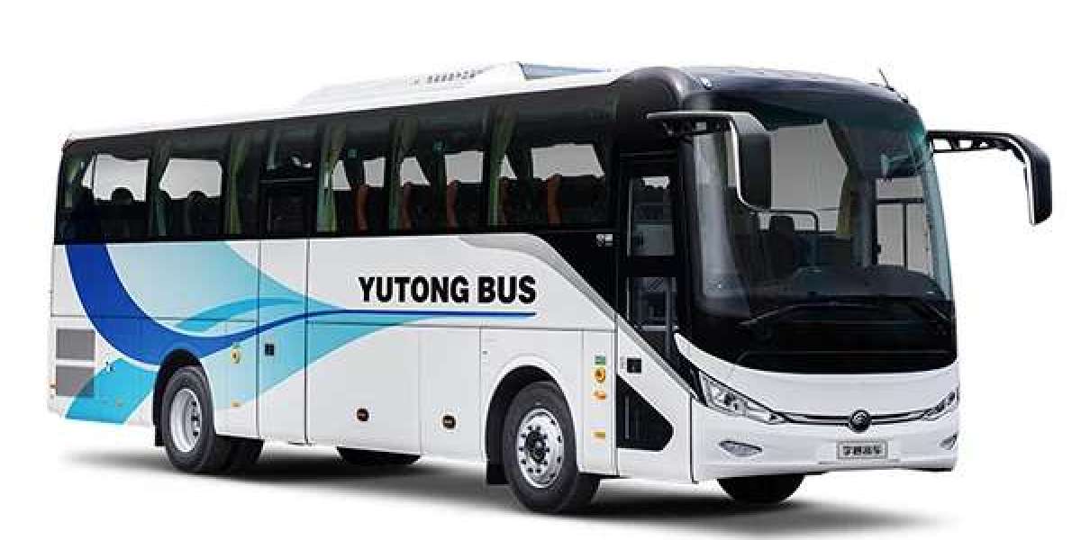 Yutong 30-50-seater highway tourist long-distance bus diesel front-wheel drive