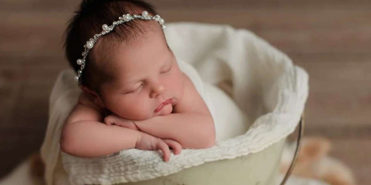 Newborn Photography | Little One Photo