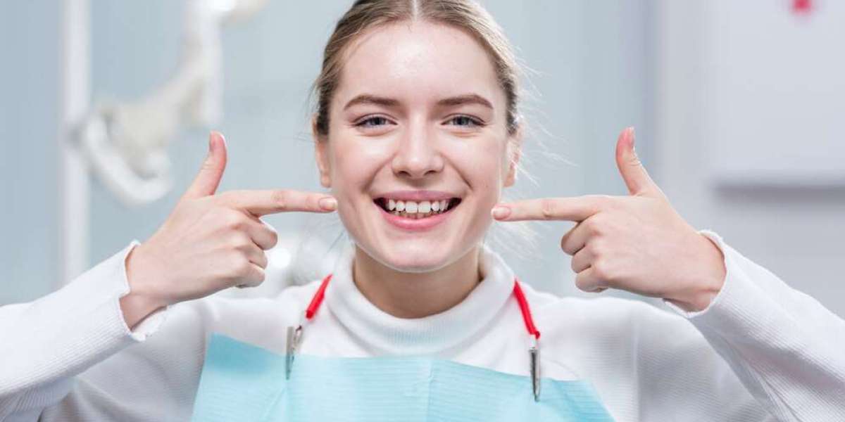A Smile Makeover: Transforming Lives with Clear Teeth Aligners