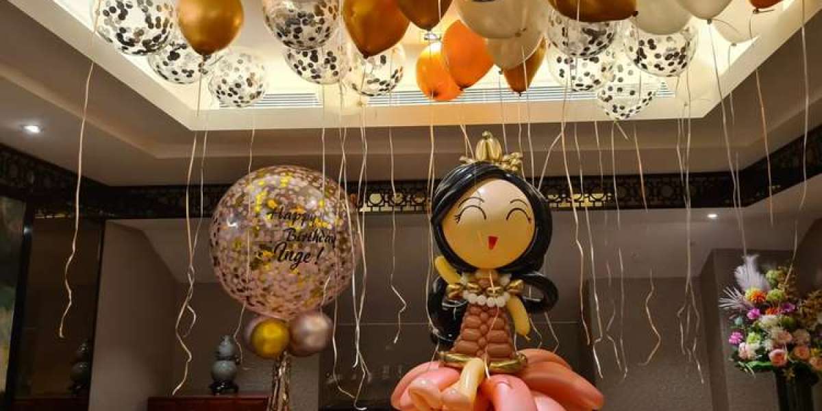 Unleash Your Imagination: Balloon Twisting in Singapore