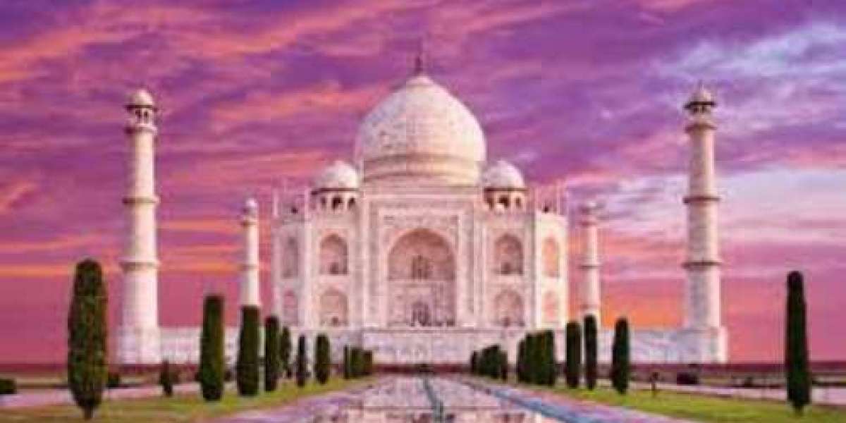 Majestic Taj Mahal Sunrise Tour From Delhi with Imperial Tours