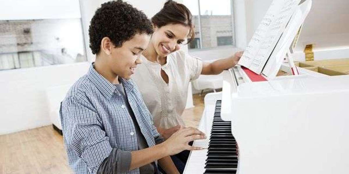 Experience the Magic of Music Lessons in Santa Monica