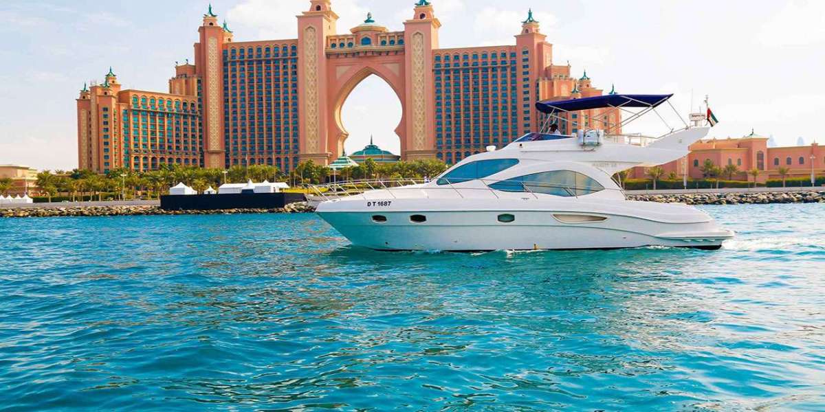 A Taste of Opulence: Shared Yacht Tours in Dubai