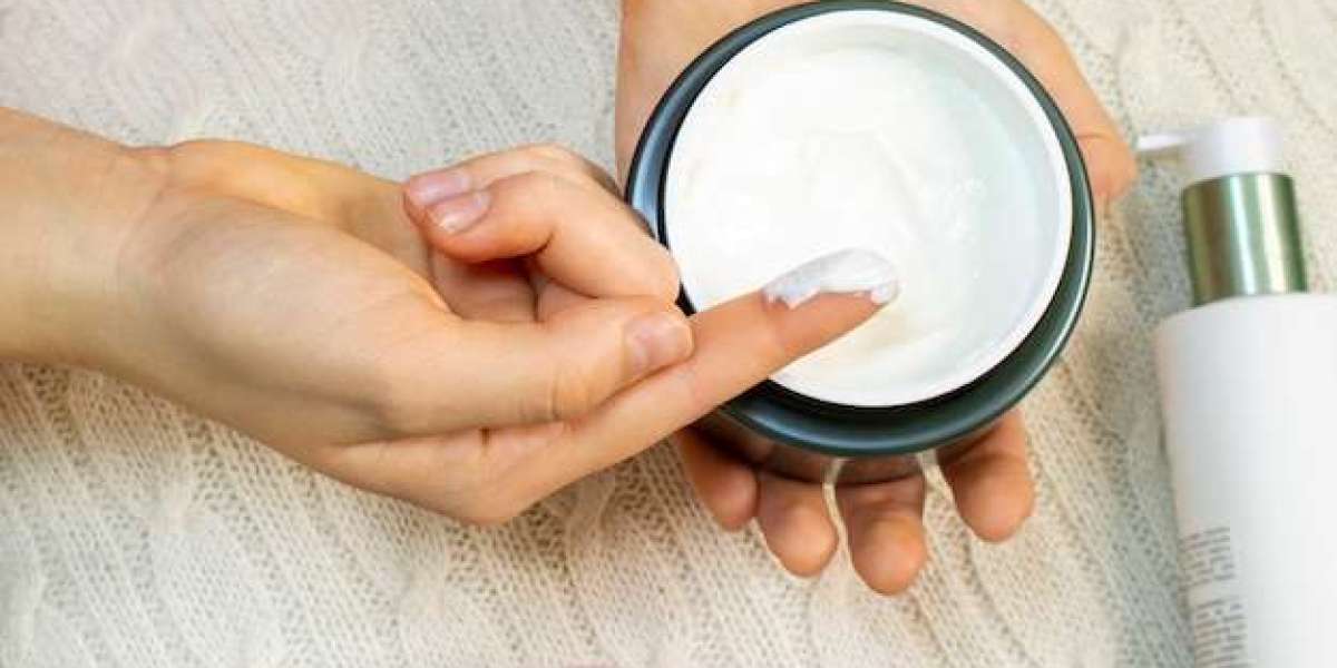 Everything You Need to Know About Skin Repair Creams