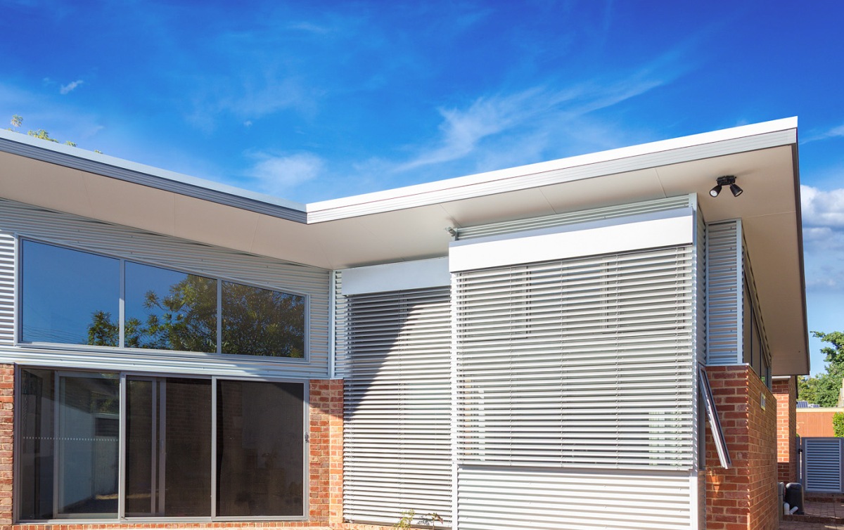 What are the benefits of installing Fixed Non-Retractable Louvres? – Sure Shade