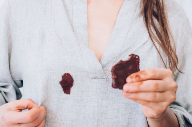 Easy Ways to Get Chocolate Out of Clothes: Stain Removal Tips | Vipon