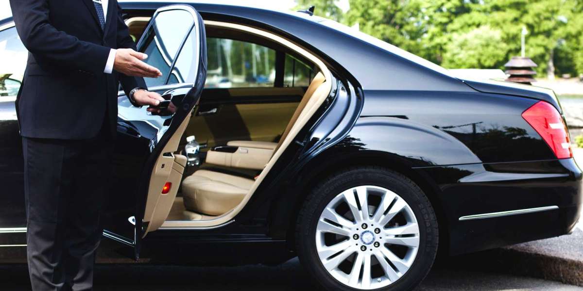 Luxury Airport Transfers in Melbourne with Melbourne Corporate Cars